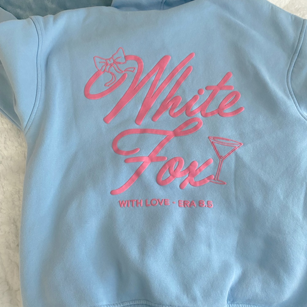 White fox baby blue oversized Hoodie - Picture 3 of 5